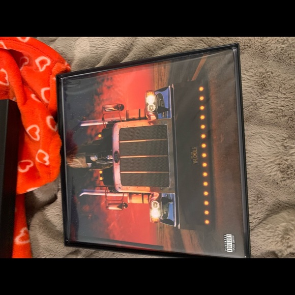 Bad Bunny Trilogy Vinyl Set - Picture 5 of 5